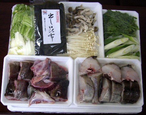 【たら鍋セット3〜4人前】石川県産天然たら、白菜、春菊、長ネギ、しめじ、えのき、出し昆布
